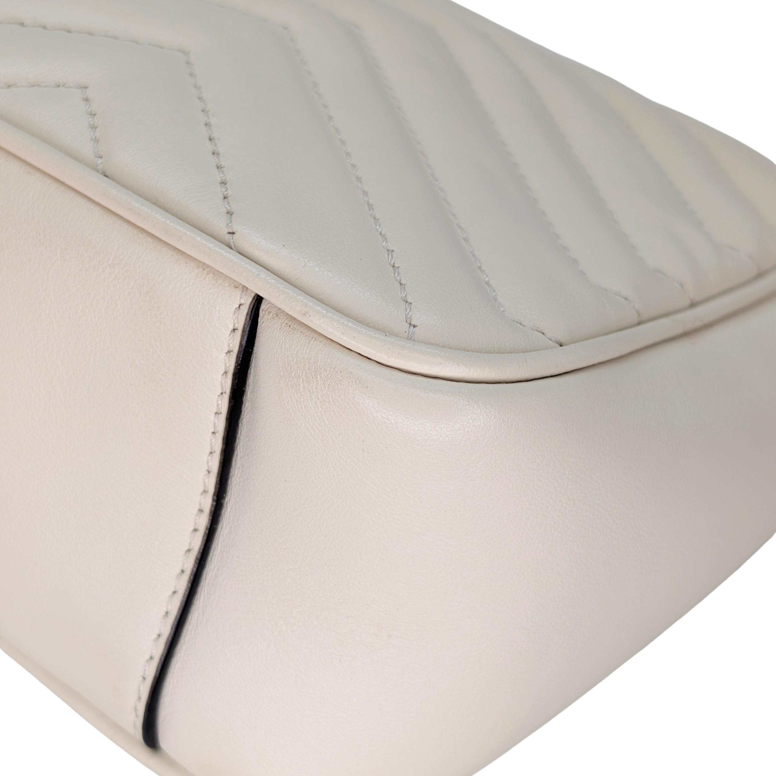 Gucci GG Marmont Matelasse Medium Shoulder Bag White