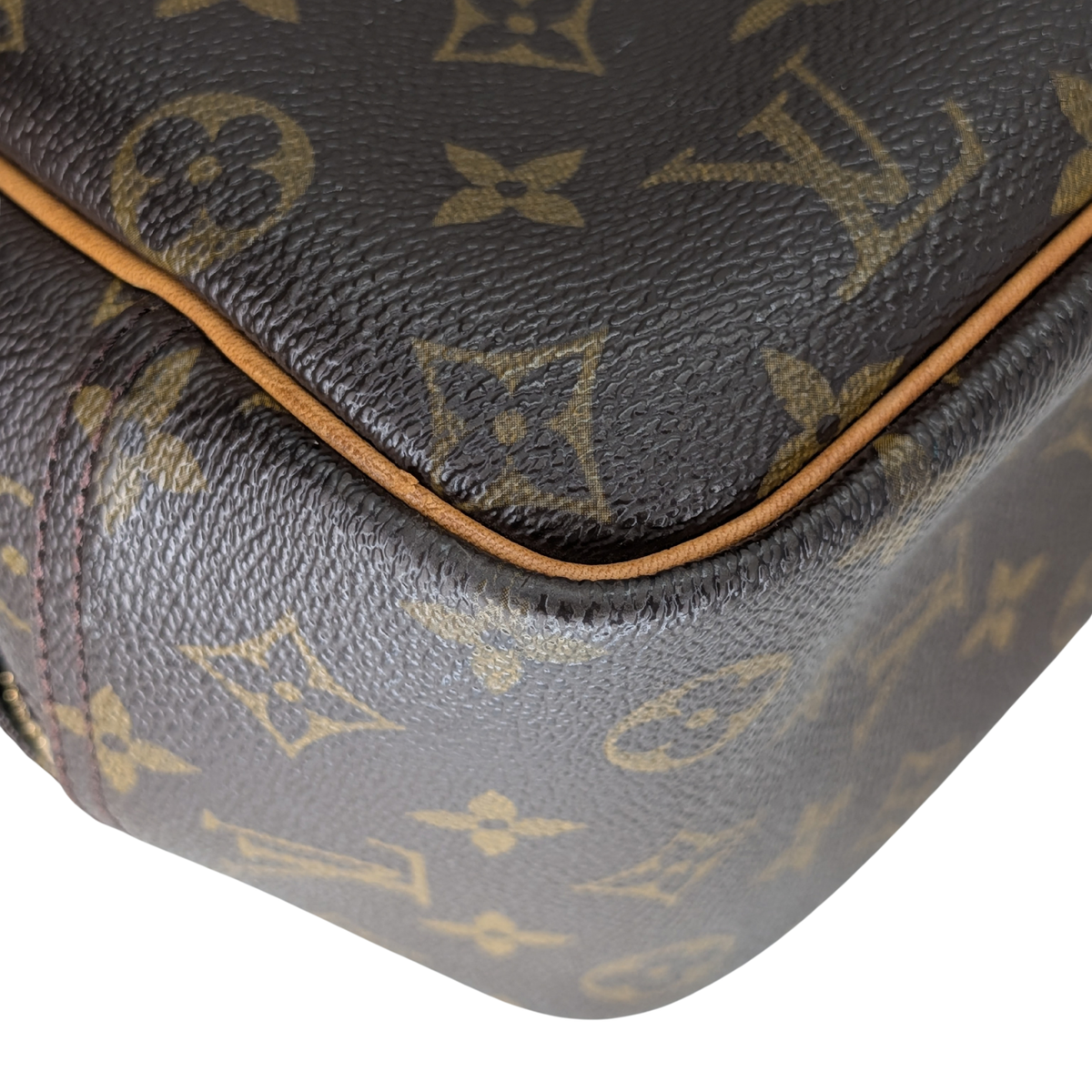 Louis Vuitton Deauville Monogram Bag