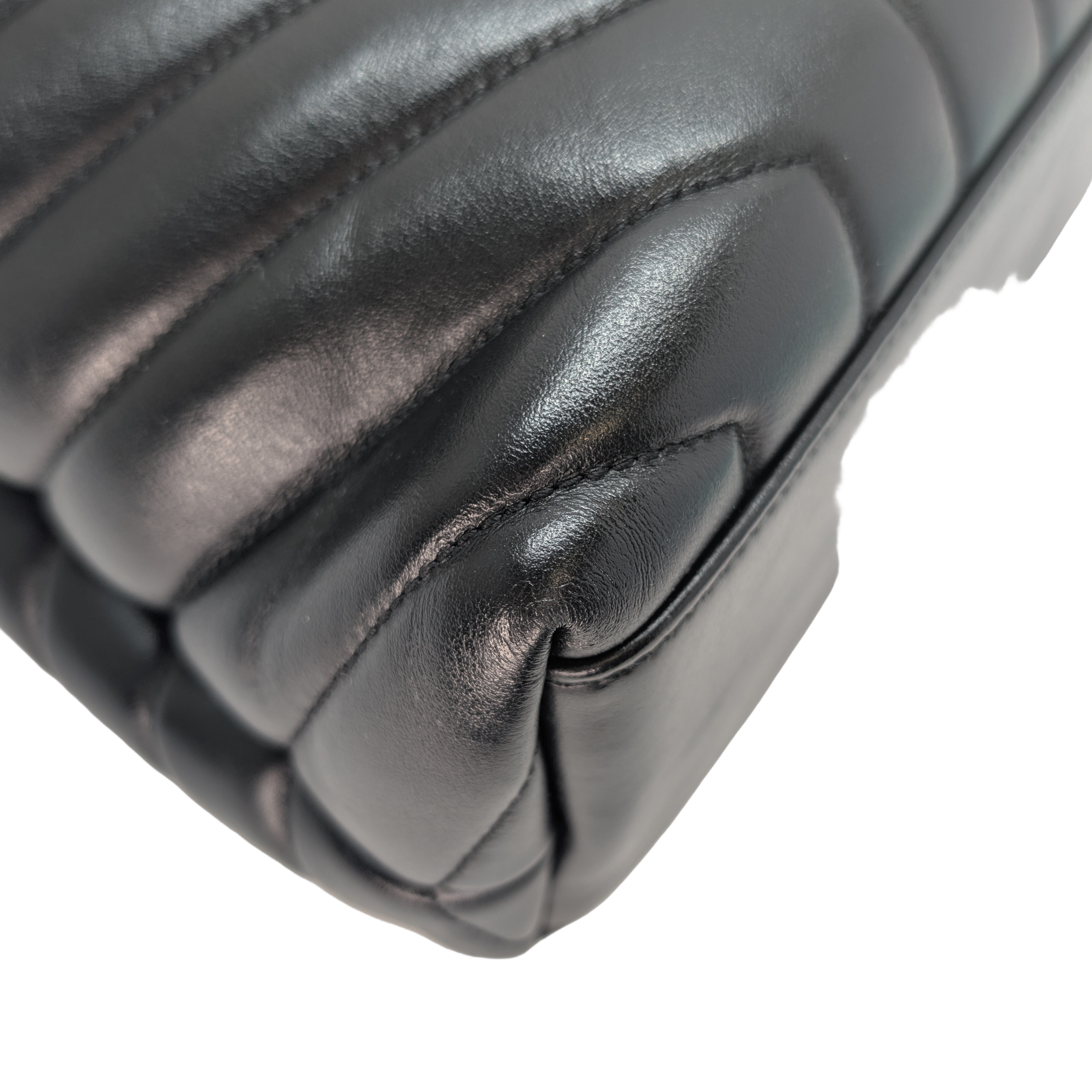 Yves Saint Laurent YSL Loulou Toy Medium Shoulder Bag Black