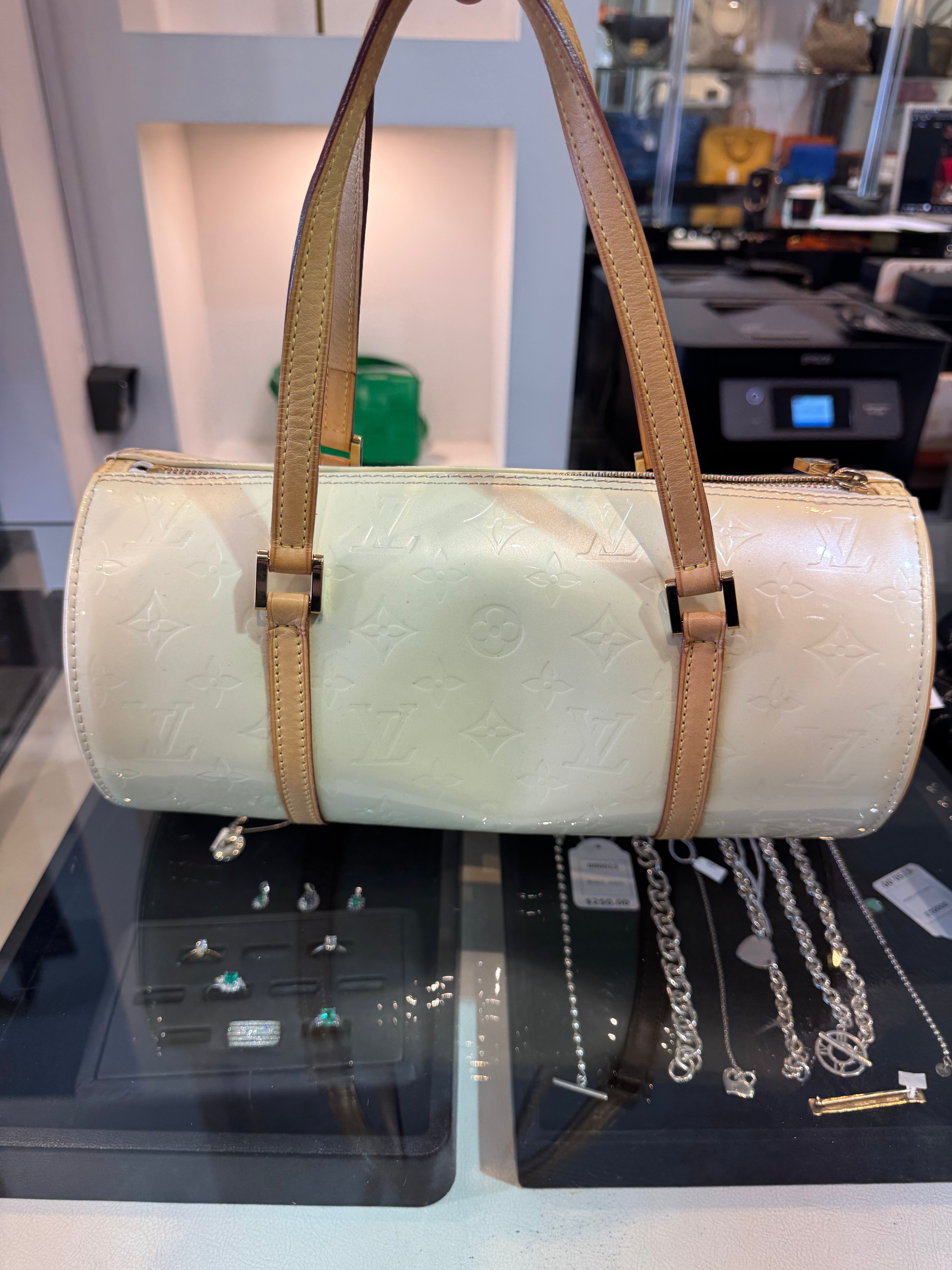 Louis Vuitton papillion Vernis Bag Deal Of the Day