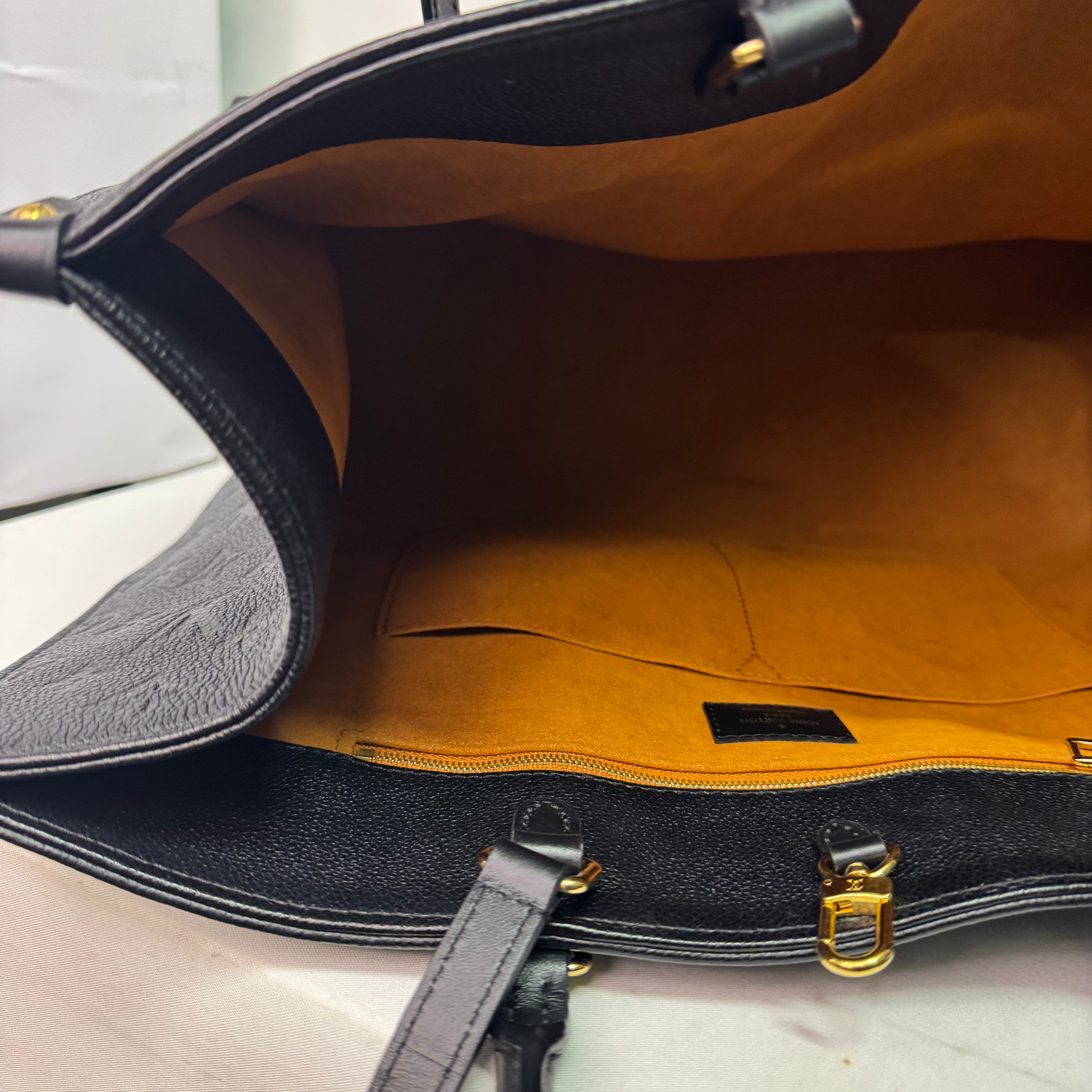Louis Vuitton OnTheGo Monogram Tote Bag Leather Black