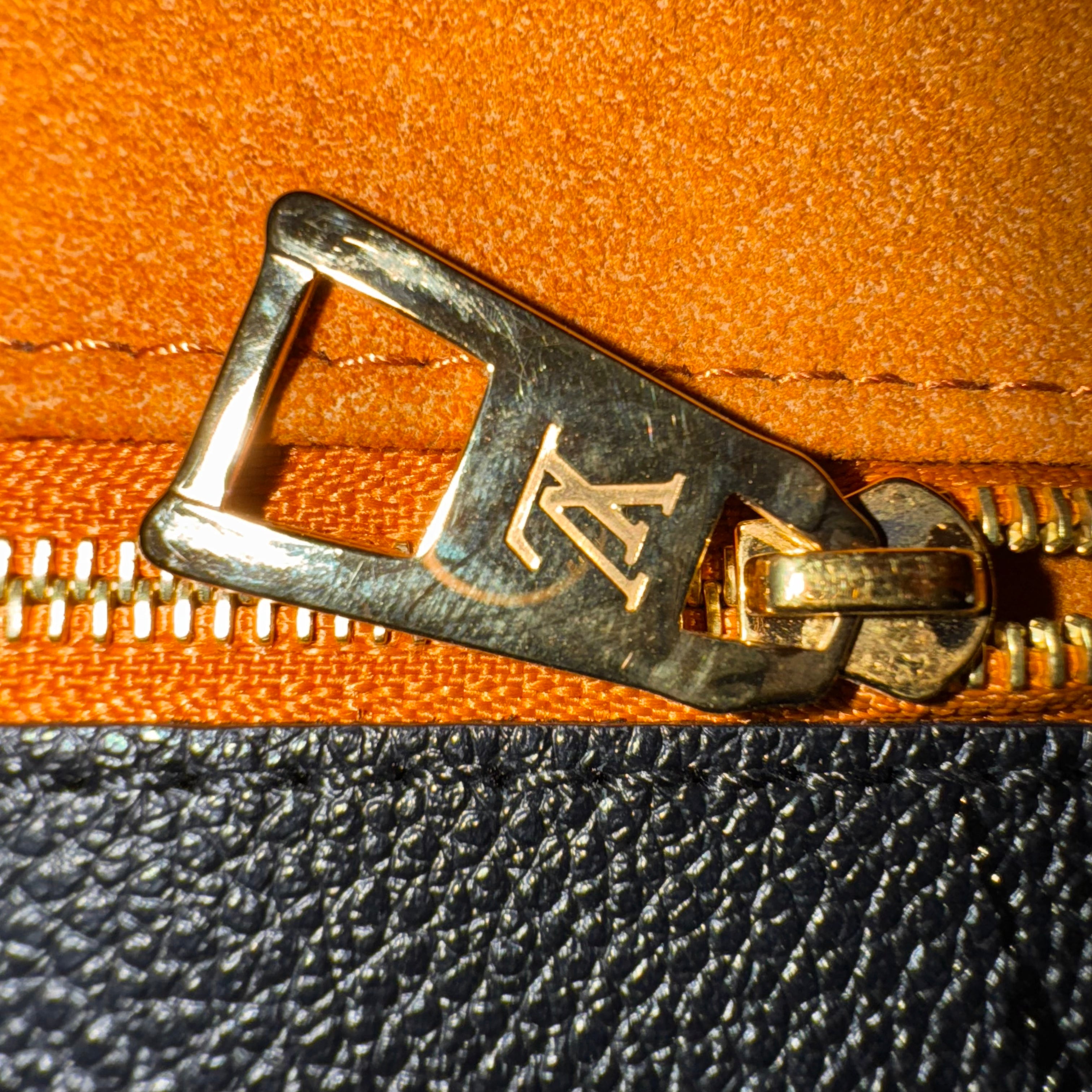 Louis Vuitton OnTheGo Monogram Tote Bag Leather Black