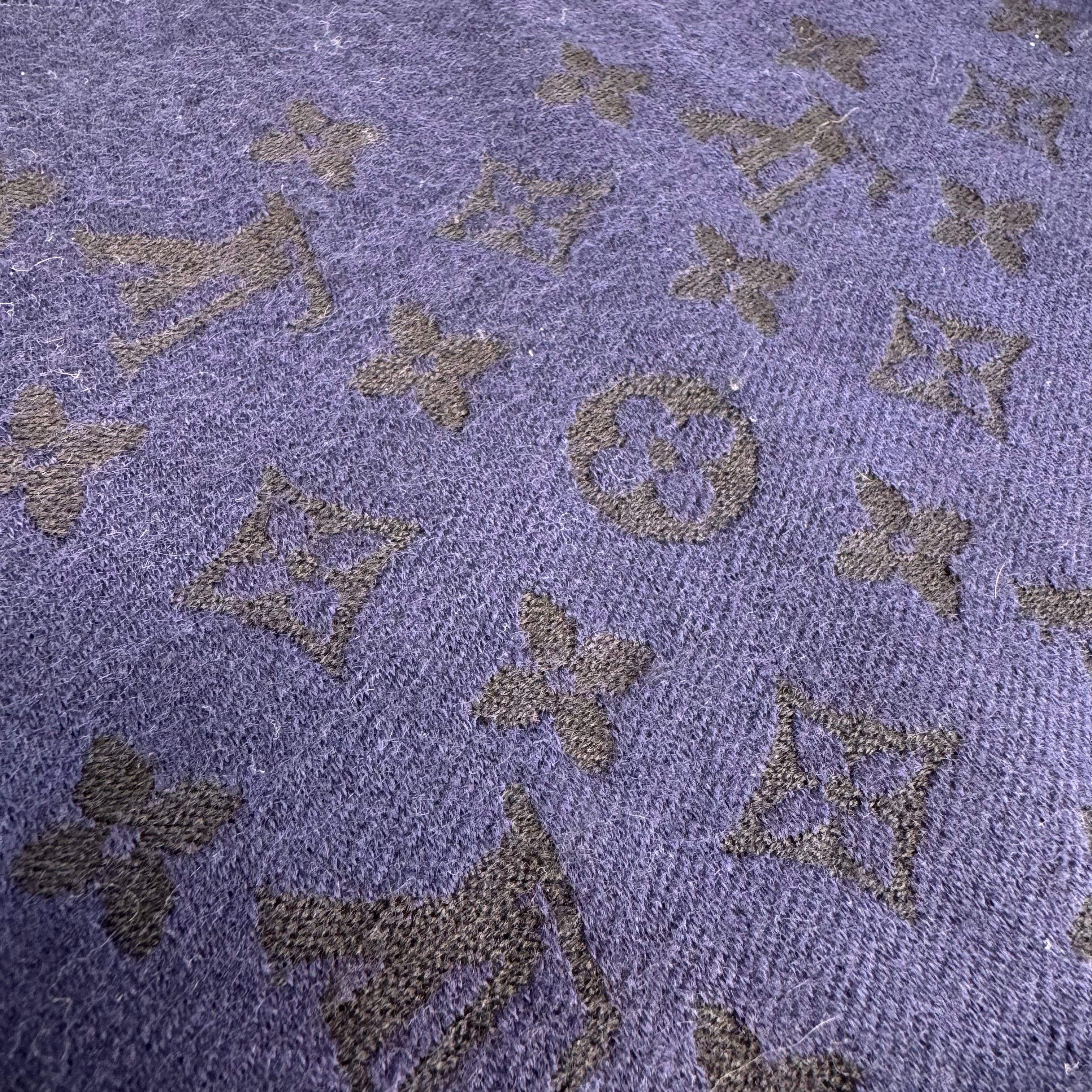 Louis Vuitton Scarf Navy Cashmere - Lost Designer